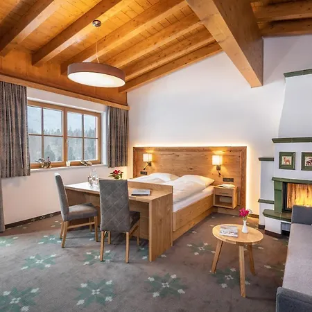 Aparthotel Weningeralm 3*